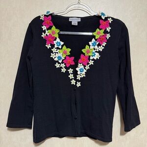 Madison Studio Black Bright 3D Floral V Neck 3/4 Sleeve Cardigan